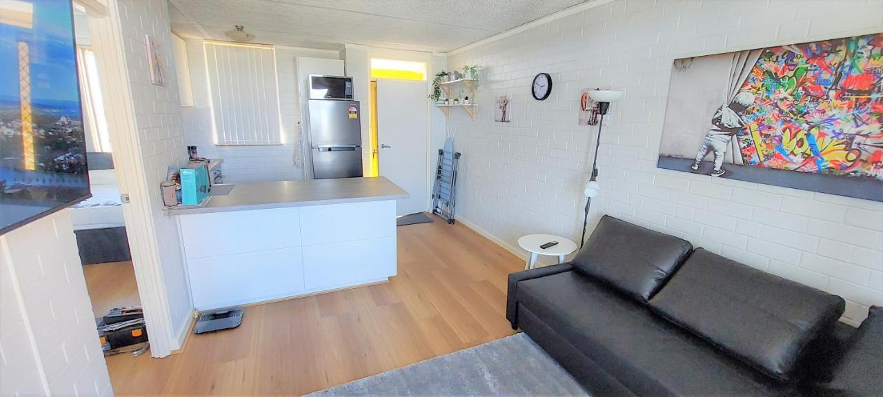 Sky High On Arundel - Central Fremantle Apartment Ngoại thất bức ảnh