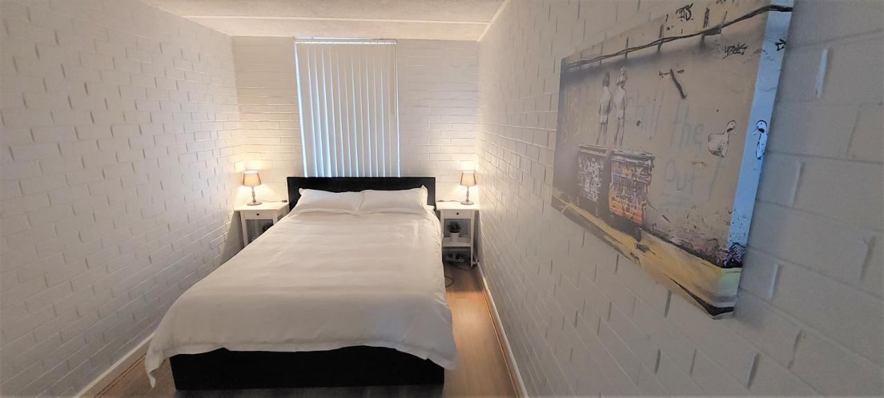 Sky High On Arundel - Central Fremantle Apartment Ngoại thất bức ảnh