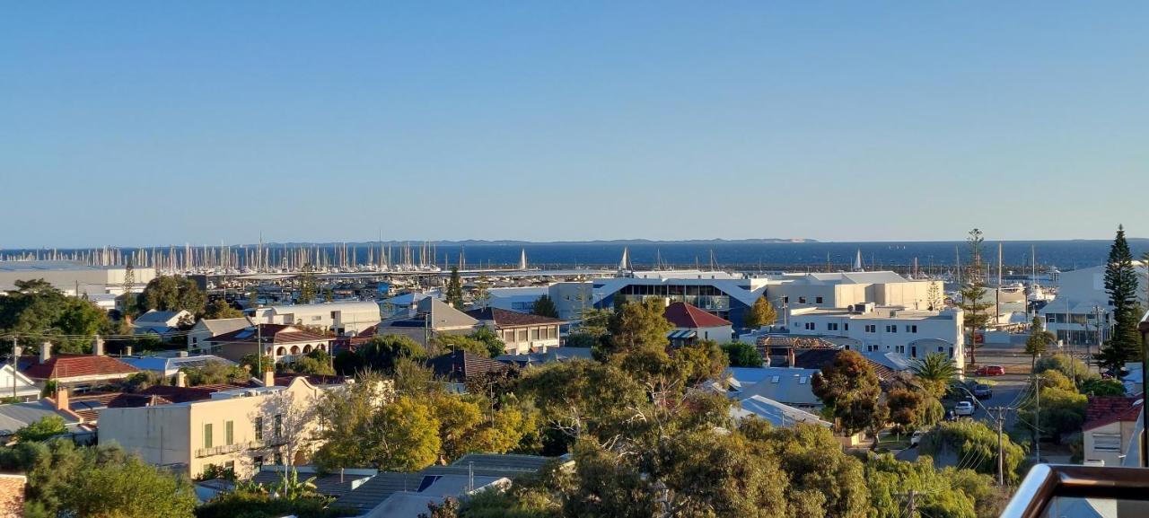 Sky High On Arundel - Central Fremantle Apartment Ngoại thất bức ảnh